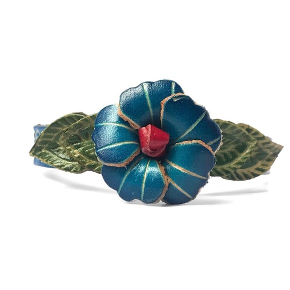 ValMarie Jewelry - A22) New! Genuine Leather Handmade Flower Adjustable Snaps Bracelet